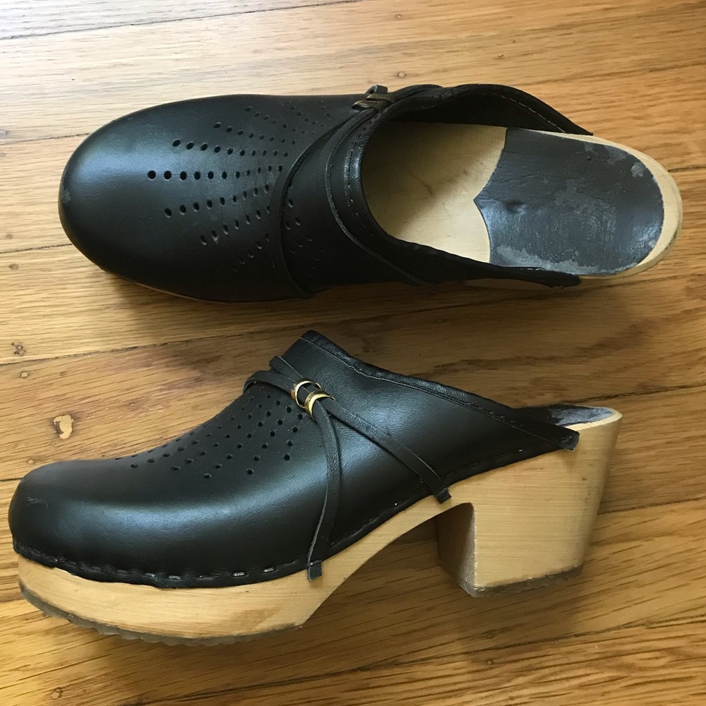Vintage Sven Spray Dot Clogs Sz 40 or 9.5